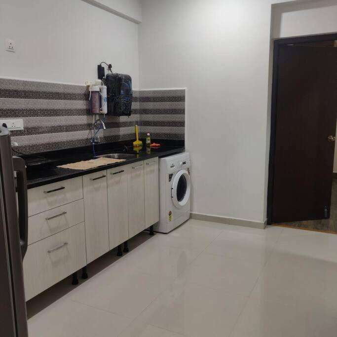 Kivi'S Kozy 2Bhk Luxurious Apartment Goa By Leela Homes Arpora Luaran gambar