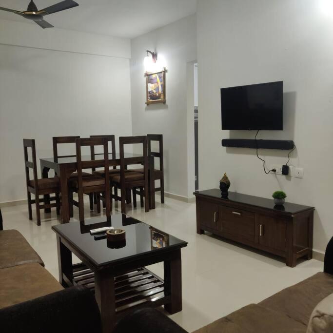 Kivi'S Kozy 2Bhk Luxurious Apartment Goa By Leela Homes Arpora Luaran gambar